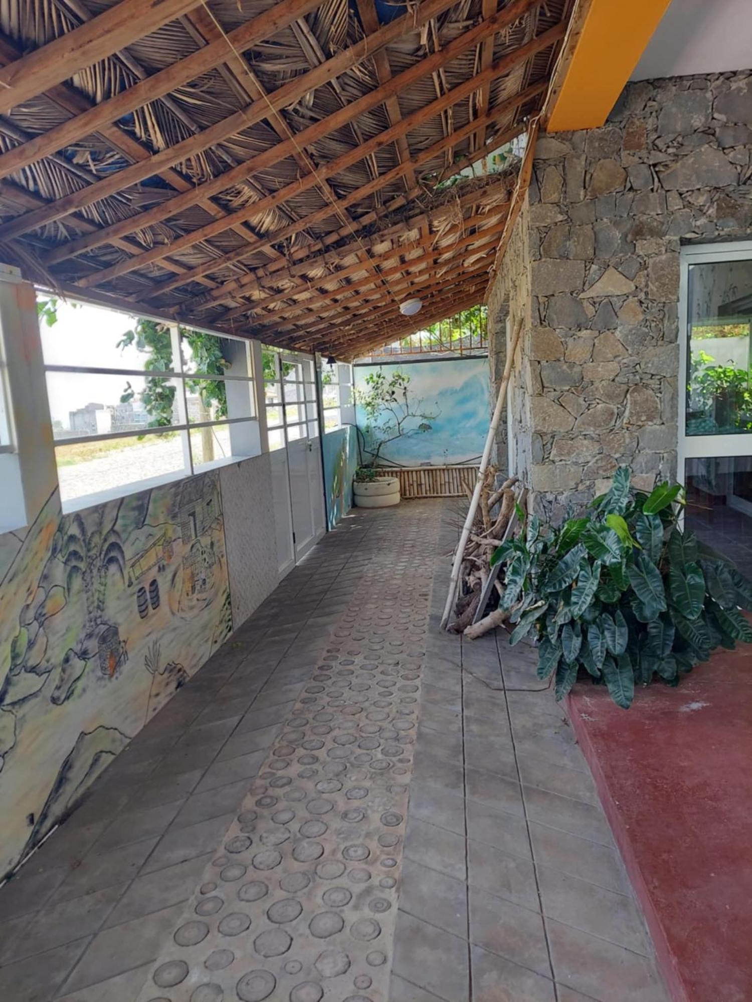 Chez Jumpy Hotel Ponta Do Sol Exterior foto